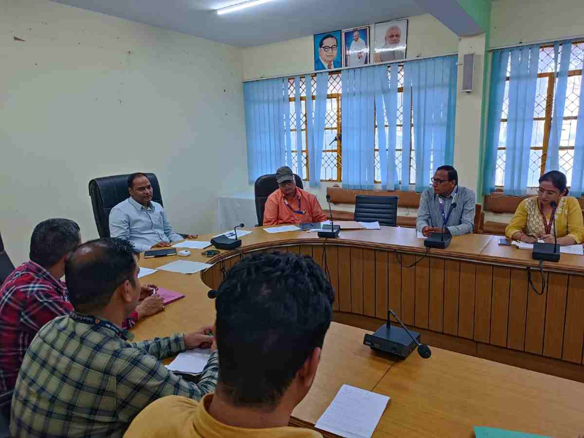 सीडीओ ने बैठक में कृषि, पशुपालन, मत्स्य एवं दुग्ध विकास विभाग के पात्र लाभार्थियों के के.सी.सी कराए जाने के दिए निर्देश