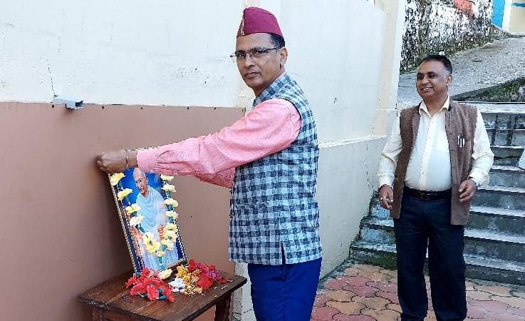 विश्वविद्यालय में मनाई गई राष्ट्रपिता महात्मा गांधी एवं लाल बहादुर शास्त्री की जयंती