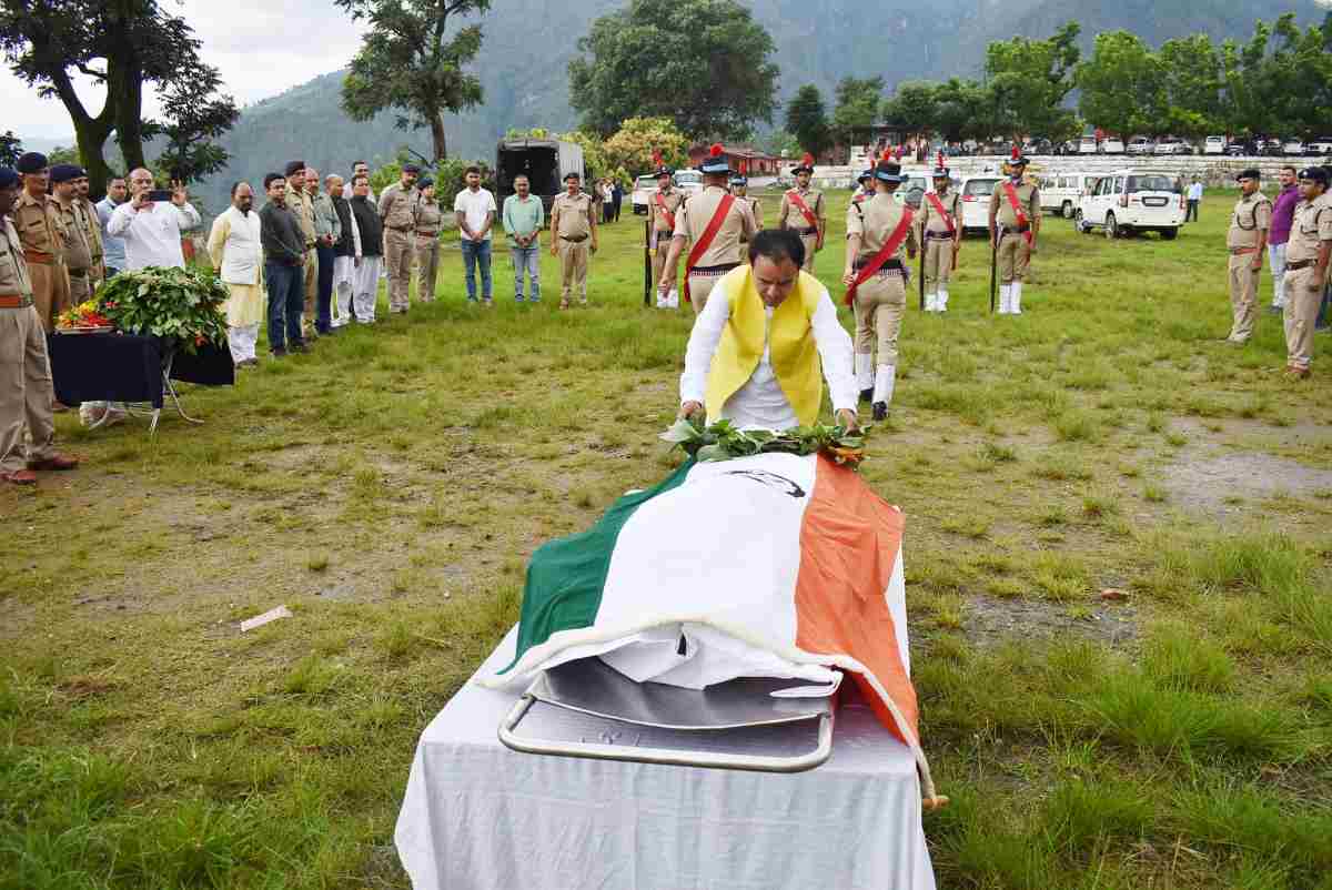 चमोली हादसा: मुख्यमंत्री ने मृतक आश्रितों को 5-5 लाख रुपये और घायलों को 1-1 लाख रुपये की राहत राशि अविलंब प्रदान करने के दिए निर्देश