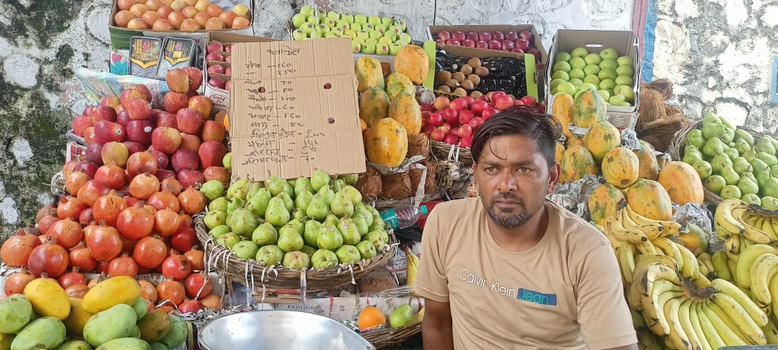 डीएम के निर्देश पर टीम ने नई टिहरी एंव बौराड़ी बाजार का संयुक्त रूप से औचक किया निरीक्षण