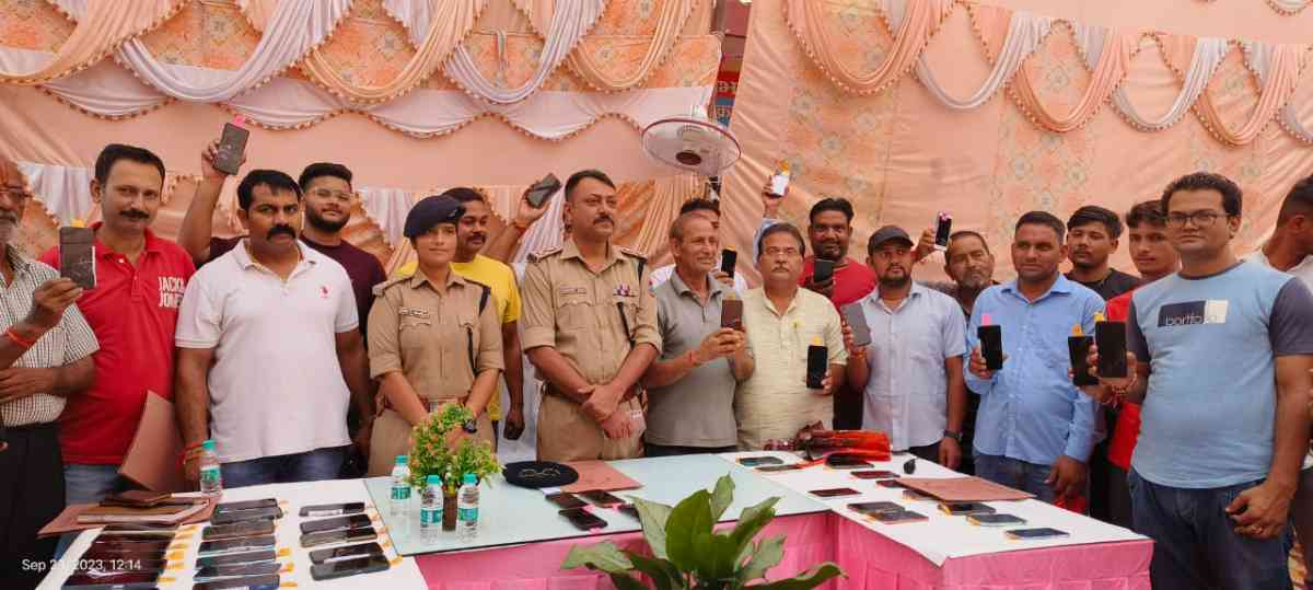 लोगो के चेहरे पर मुस्कान लायी टिहरी पुलिस