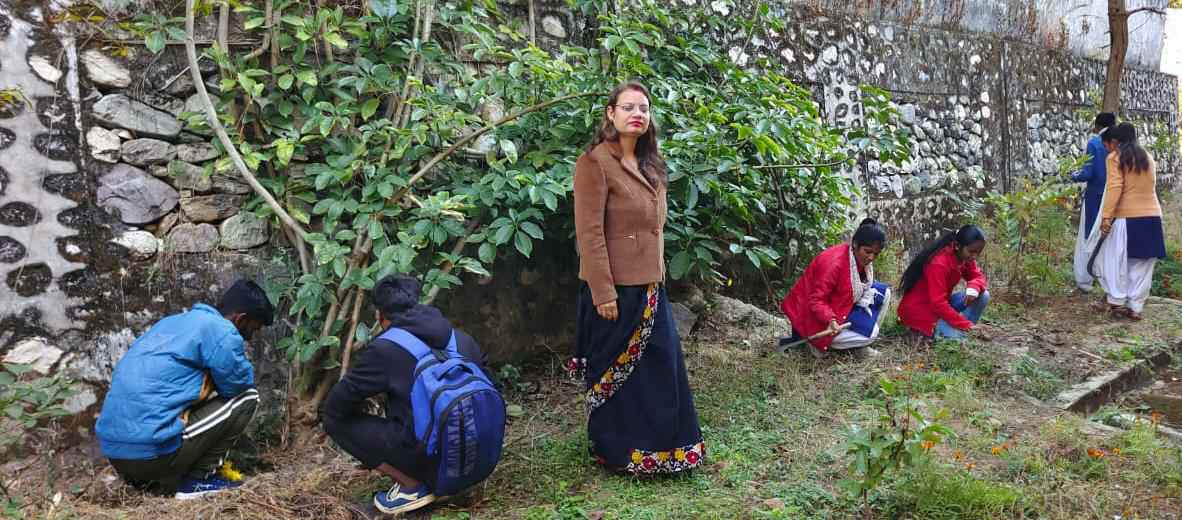 रा०से०यो० इकाई द्वारा आयोजित की गयी एक दिवसीय नियमित शिविर