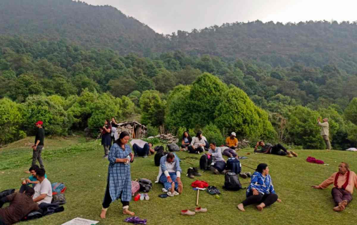 श्रद्धालुओं के साथ हिमालयी फूलों से गुलजार हुई रुद्रनाथ घाटी