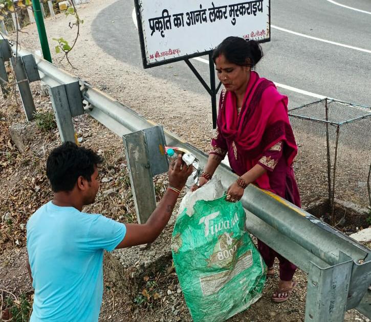 चारधाम यात्रा मार्गाे पर नगर निकायों के माध्यम से साफ-सफाई का कार्य निरन्तर जारी