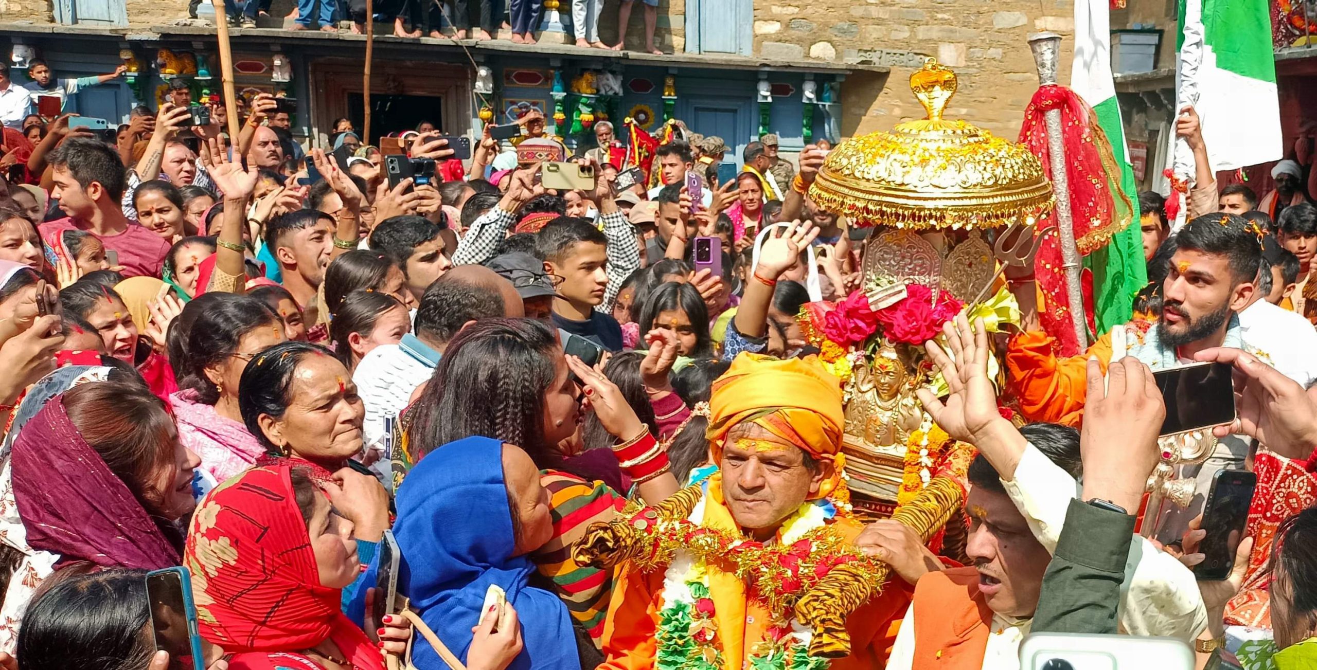 गोपीनाथ मंदिर से ग्रीष्मकालीन प्रवास के लिये रवाना हुई भगवान रुद्रनाथ की उत्सव डोली: 18 मई को ग्रीष्मकाल के लिए खुलेंगे भगवान रुद्रनाथ मंदिर के कपाट