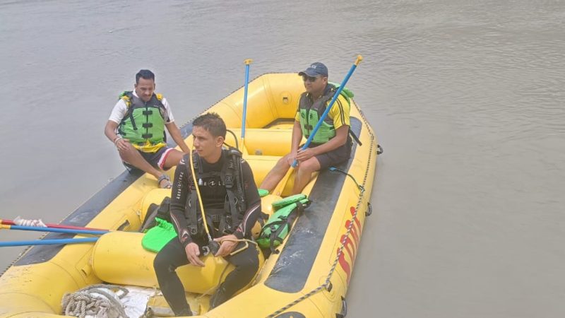 रामझूला के पास सीता घाट पर युवक नदी में डूबा, SDRF टीम ने किया रेस्क्यू