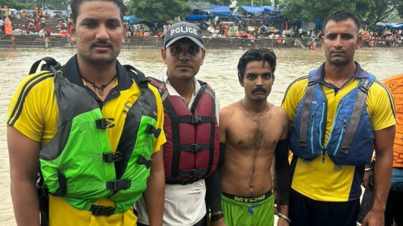 एसडीआरएफ टीम ने हरिद्वार कावड़ मेले में दो कावड़ियों को डूबने से बचाया
