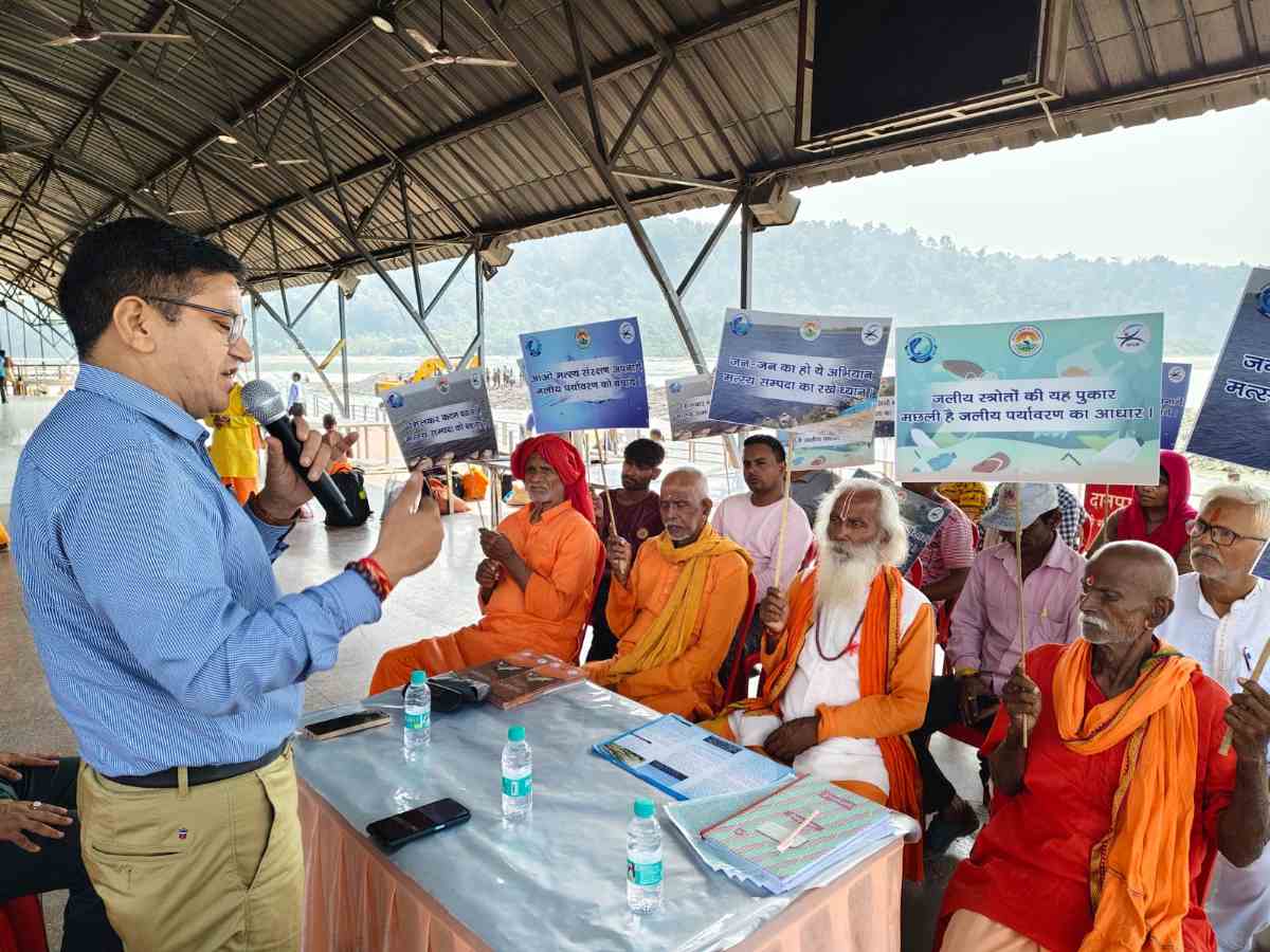 ऋषिकेश में गंगा नदी के संरक्षण हेतु रिवर रांचिंग कार्यक्रम आयोजित, 1.1 लाख मछली बीज का संचय