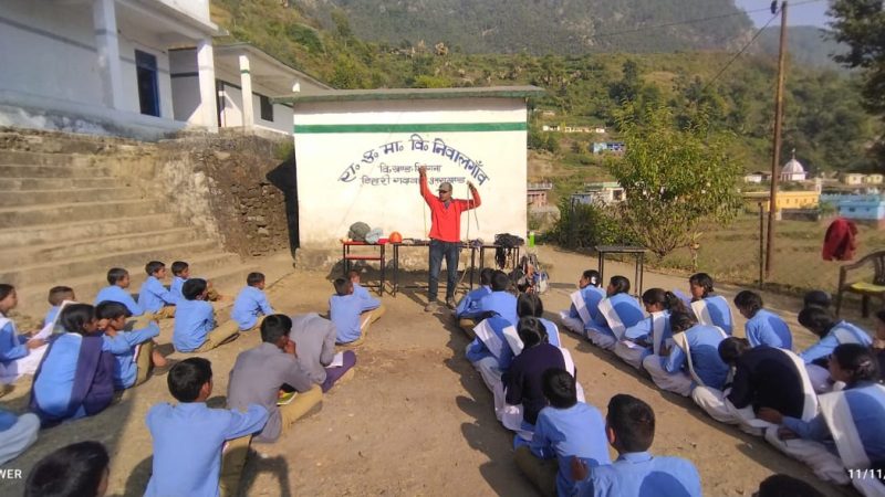 विकासखंड भिलंगना के निवाल गाँव में आपदा प्रबंधन और सुरक्षा प्रशिक्षण कार्यक्रम आयोजित