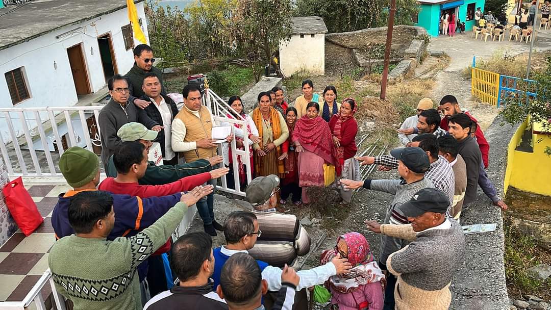 कुट्ठा गाँव के ग्रामीणों ने लिया गैर-उत्तराखंडियों को जमीन न बेचने का संकल्प