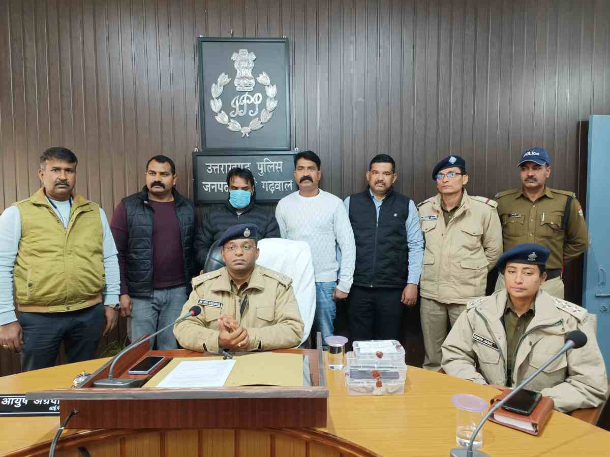 215 ग्राम स्मैक के साथ तस्कर गिरफ्तार, टिहरी पुलिस को बड़ी सफलता