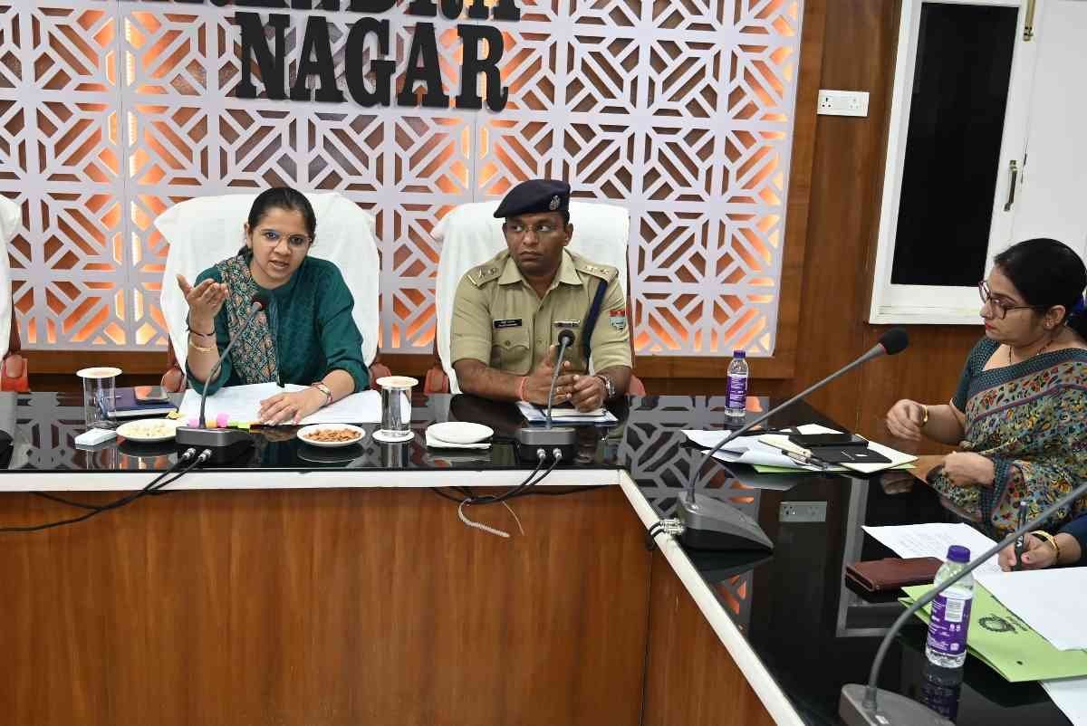 कांवड़ यात्रा की तैयारियों को लेकर जिलाधिकारी टिहरी ने की समीक्षा बैठक