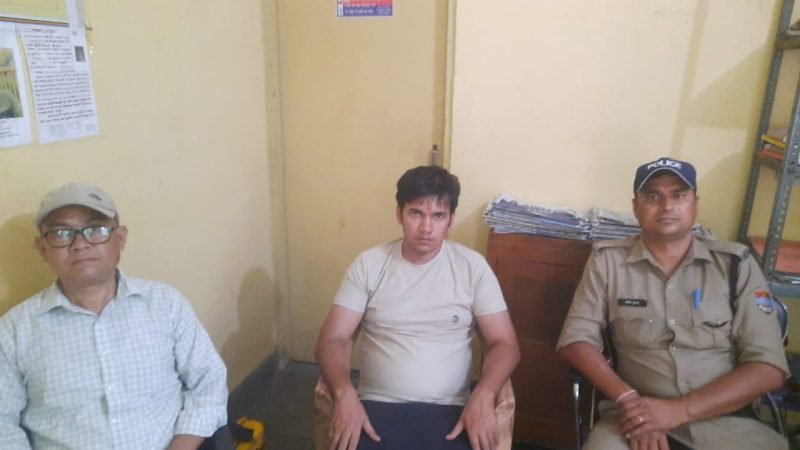पुलिस ने मानसिक रूप से अस्वस्थ बालक को सकुशल ढूंढकर परिजनों को सौंपा
