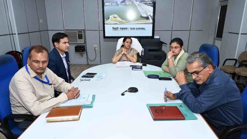 जिला निर्वाचन अधिकारी (पं.) टिहरी की उपस्थिति में किया गया तृतीय रेण्डमाईजेशन