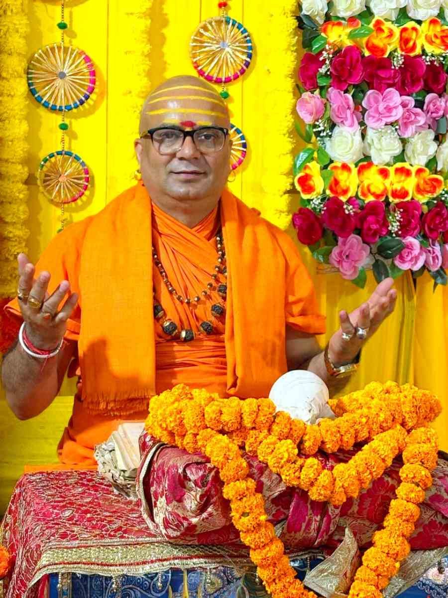 भक्ति के लिए पहले अहंकार दूर करना जरूरी –  नृसिंह पीठाधीश्वर स्वामी रसिक महाराज