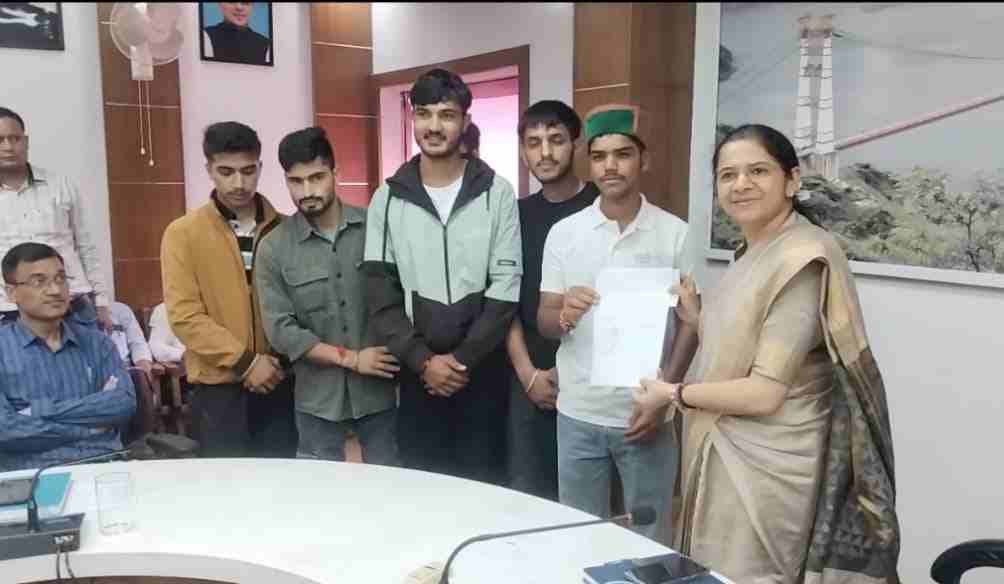 धराली आपदा राहत हेतु टिहरी के विद्यार्थियों की सराहनीय पहल