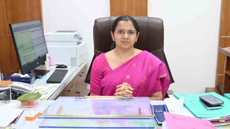 डीएम ने दिए निर्देश, नगर पालिका को समय पर यूजर चार्जेस जमा करें अधिकारी-कर्मचारी वरना वेतन से होगी कटौती