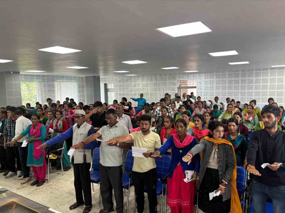 ग्राम प्रधानों एवं ग्राम पंचायत सदस्यों ने ली शपथ