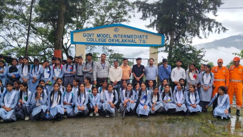 ओखला खाल विद्यालय में NDRF का स्कूल सेफ्टी कार्यक्रम