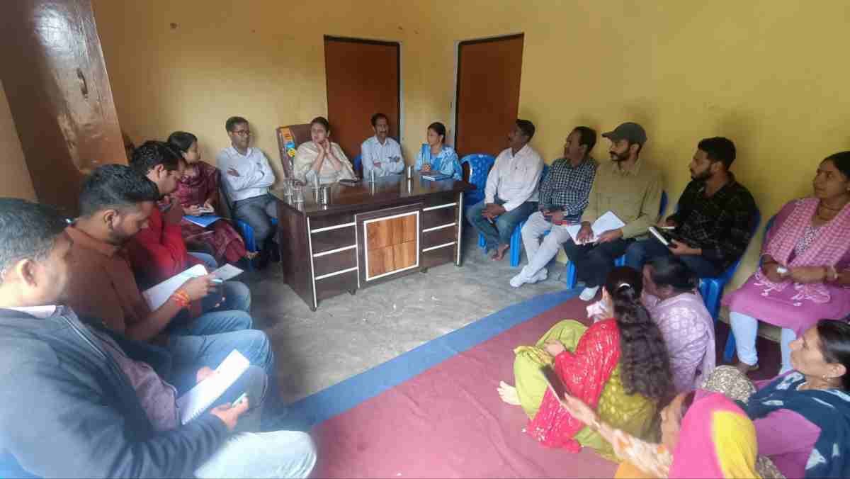 सीडीओ वरूणा अग्रवाल ने किया भैंसकोटी का स्थलीय निरीक्षण