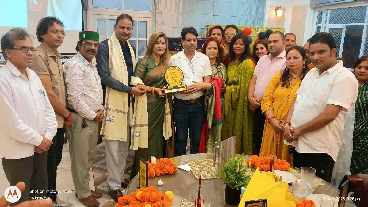 टिहरी गढ़वाल में गढ़वाली फिल्म “जोना” की टीम का भव्य सम्मान