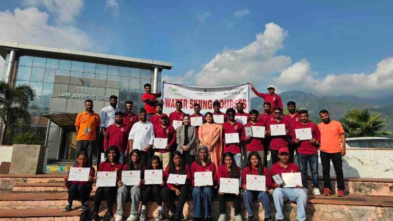 आईआईएसएम का वाटर स्कीइंग कोर्स टिहरी झील में संपन्न