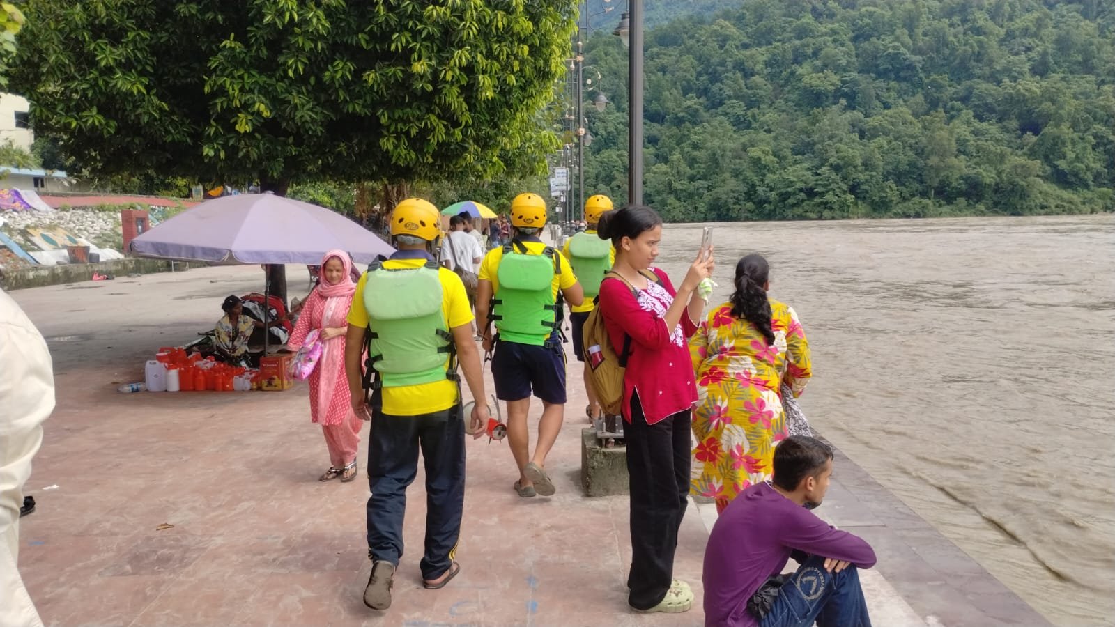 गंगा का जलस्तर खतरे के निशान से ऊपर, SDRF ने लोगों से सावधानी बरतने की अपील