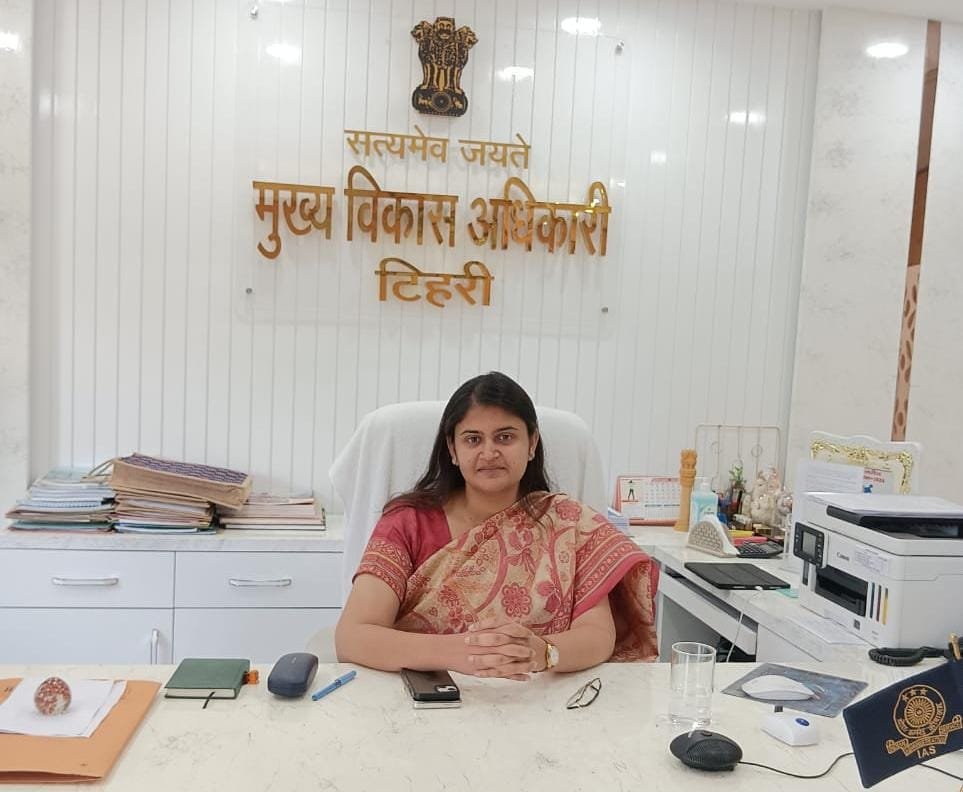 टिहरी में जीर्ण-शीर्ण विद्यालय भवनों के पुनर्निर्माण हेतु वर्चुअल बैठक