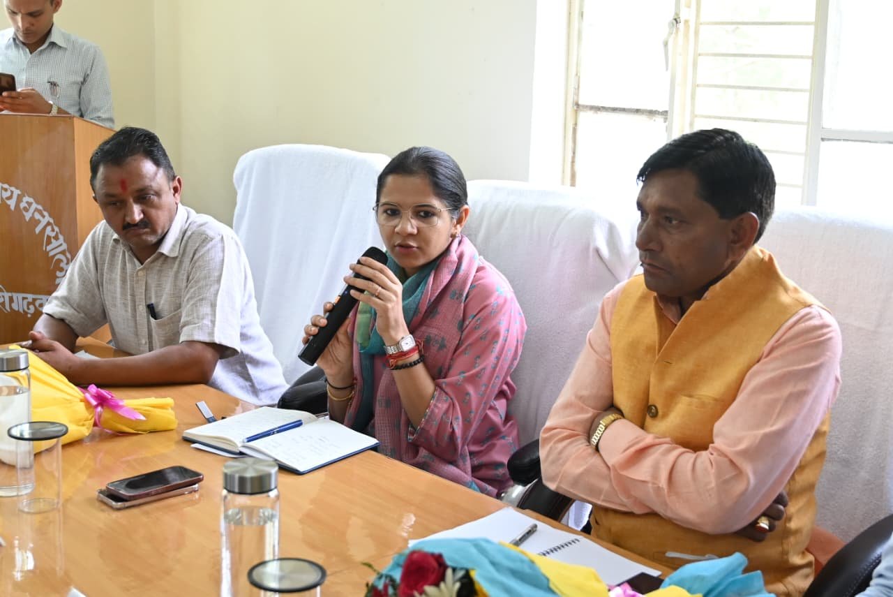 तहसील सभागार घनसाली में दैवीय आपदा समीक्षा बैठक संपन्न