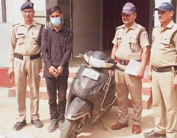 चोरी की स्कूटी के साथ युवक गिरफ्तार, टिहरी पुलिस की बड़ी सफलता