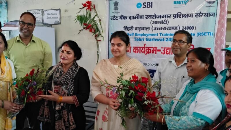 मुख्य विकास अधिकारी टिहरी द्वारा जौनपुर ब्लॉक में विभिन्न विकास कार्यों का निरीक्षण