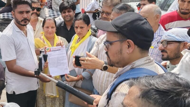पेपर लीक के खिलाफ बेरोजगारों के समर्थन में उतरी राष्ट्रवादी रीजनल पार्टी