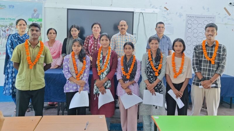 राजकीय महाविद्यालय खाड़ी में सिमरन बनी अध्यक्ष और अनुज भंडारी सचिव