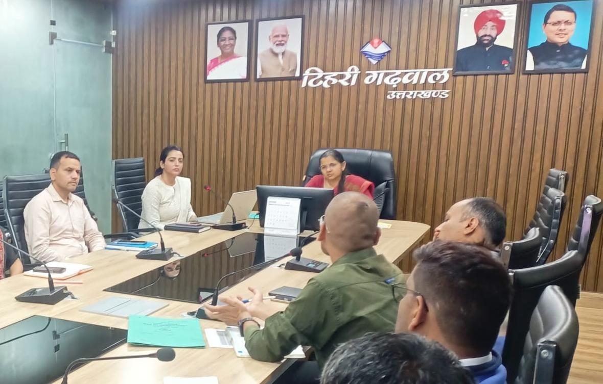 जायका परियोजना से वन पंचायतों में मृदा संरक्षण, वृक्षारोपण और आजीविका संवर्धन—डीएम ने दिए प्रभावी आकलन के निर्देश