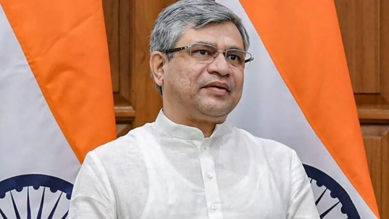 दिवाली और छठ पर यात्रियों की सुविधा हेतु 12 हज़ार विशेष रेलगाड़ियाँ चलेंगी – रेल मंत्री