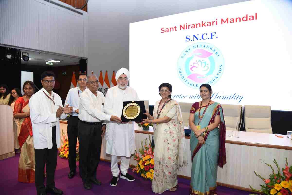राष्ट्रीय स्वैच्छिक रक्तदाता दिवस पर संत निरंकारी मिशन सम्मानित