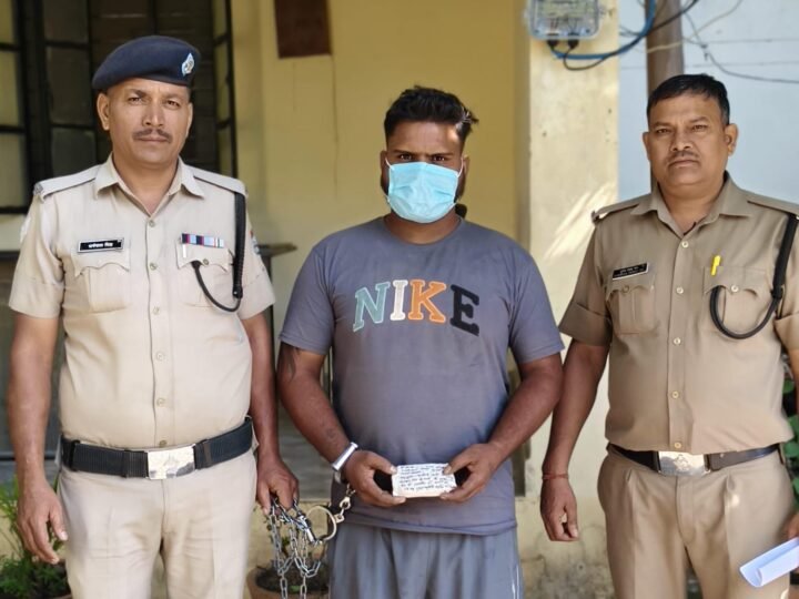 मुनि की रेती पुलिस और एएनटीएफ की संयुक्त कार्रवाई में नशा तस्कर गिरफ्तार