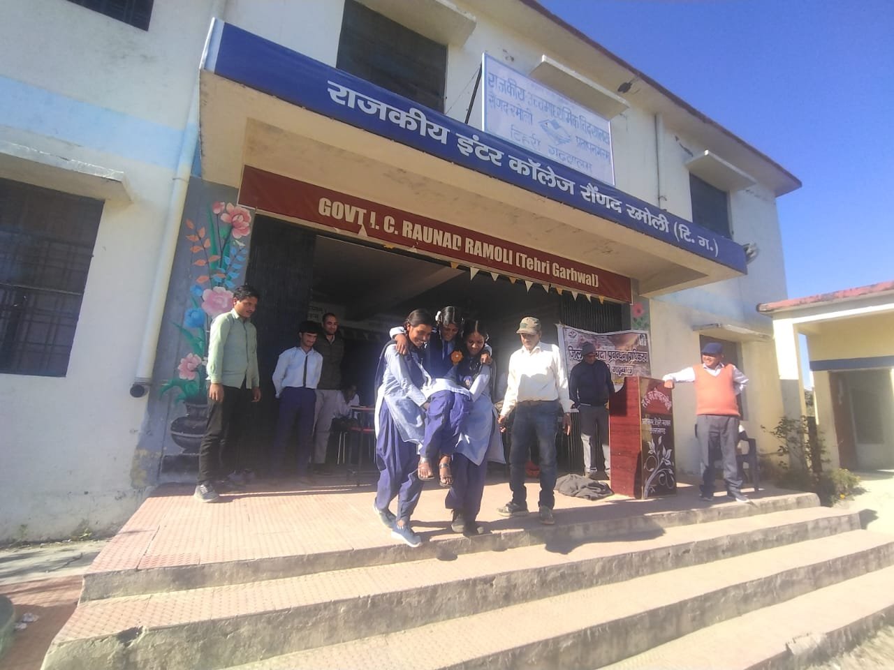 राजकीय इंटर कॉलेज रौणद रमोली में विद्यार्थियों को दिया गया आपदा प्रबंधन का प्रशिक्षण