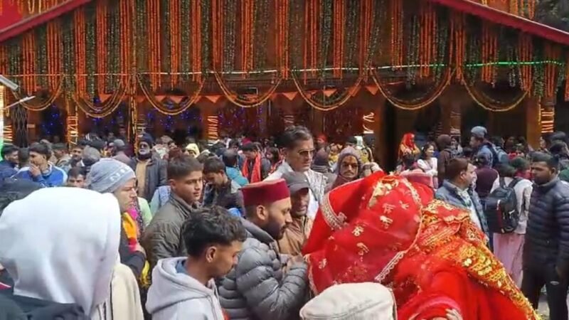 श्री यमुनोत्री धाम के कपाट भैया दूज पर्व पर शीतकाल हेतु बंद, 6.44 लाख श्रद्धालुओं ने किए दर्शन