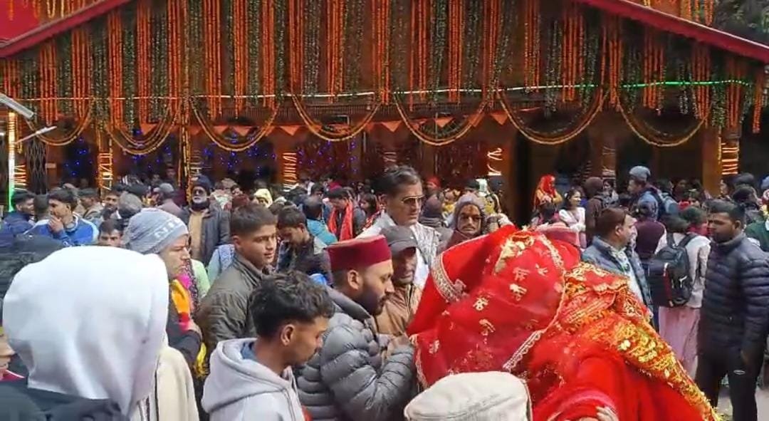 श्री यमुनोत्री धाम के कपाट भैया दूज पर्व पर शीतकाल हेतु बंद, 6.44 लाख श्रद्धालुओं ने किए दर्शन