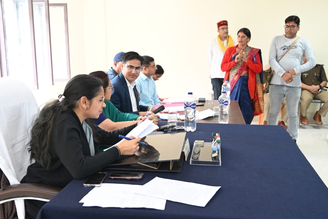 तहसील दिवस में डीएम टिहरी ने अनाथ बच्चों के भरण पोषण हेतु दिए आवश्यक निर्देश
