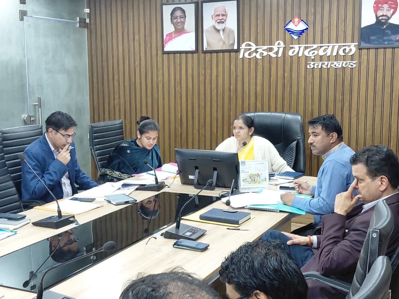 जिला खनिज फाउंडेशन की समीक्षा बैठक सम्पन्न, डीएम ने दिए जरूरी निर्देश