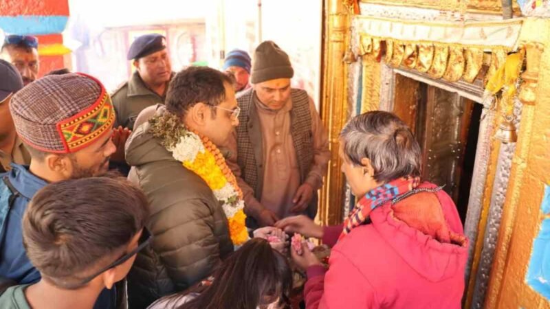 जिलाधिकारी ने बदरीनाथ धाम में मास्टर प्लान कार्यों का किया स्थलीय निरीक्षण 
